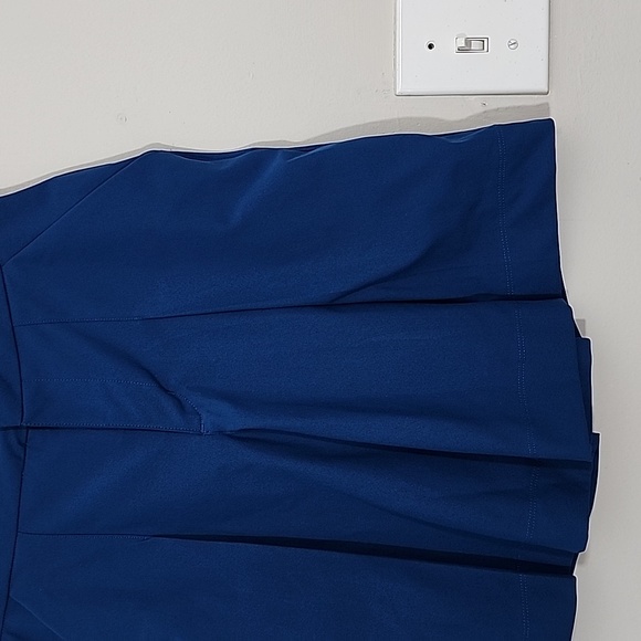 Lululemon Long Story Blue Women's Bermuda Shorts Poseidon Color  Size 4 - Picture 3 of 8